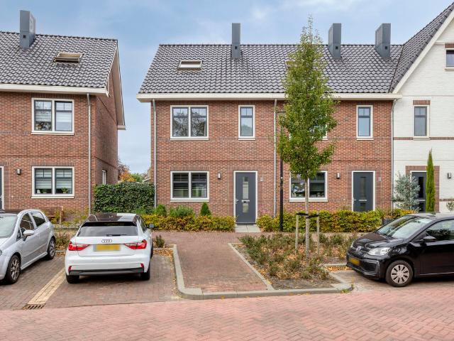 Eengezinswoning te koop in Prinsessenbuurt, Oude-tonge