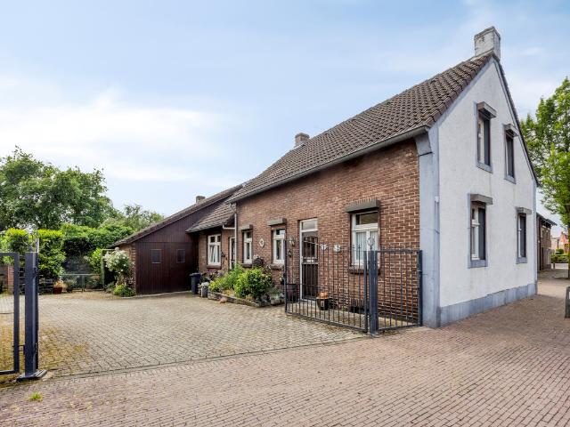 Woonboerderij te koop in Montfort
