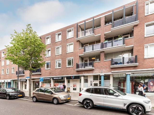 Appartement te koop in Almere, Centrum