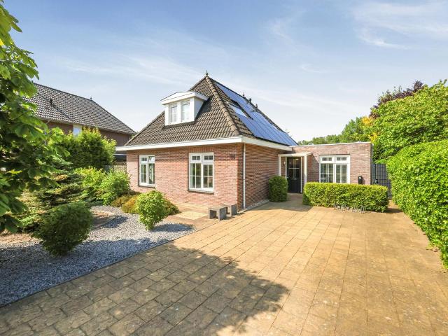 Bungalow te koop in Lelystad, De Landerijen-Oost