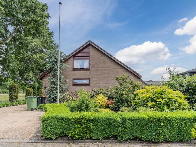 Bungalow te koop in Hoogeveen, Wolfsbos
