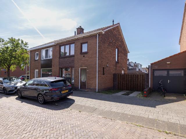 Eengezinswoning te koop in Velsen-noord