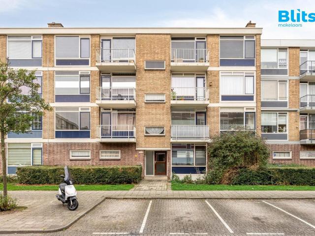 Bovenwoning te koop in Zuidwijk, Rotterdam