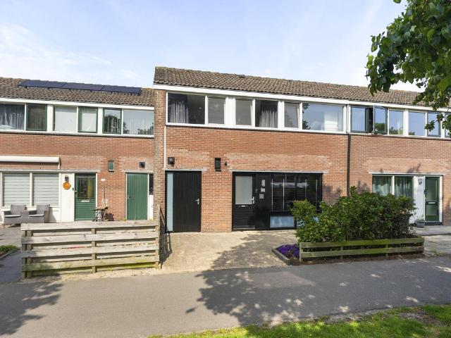 Eengezinswoning te koop in Julianadorp, Middelzand