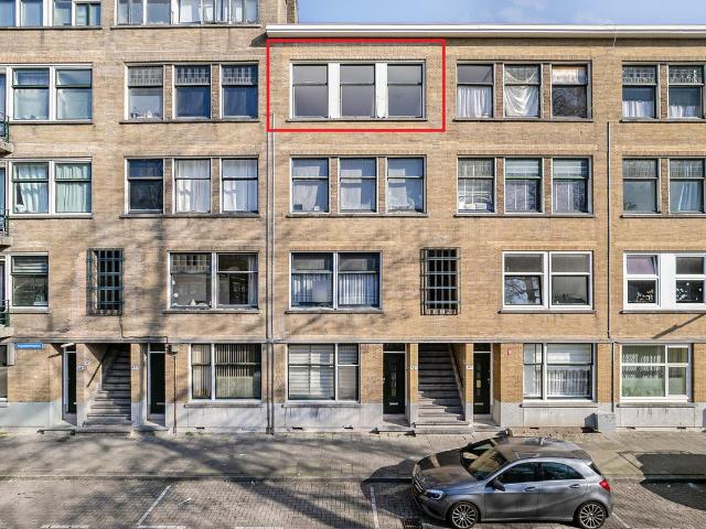 Bovenwoning te koop in Tarwewijk, Rotterdam