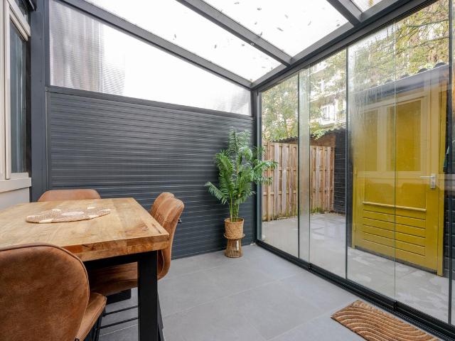 Benedenwoning te koop in Charlois, Rotterdam