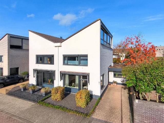 Woning te koop in Reeshof, Tilburg