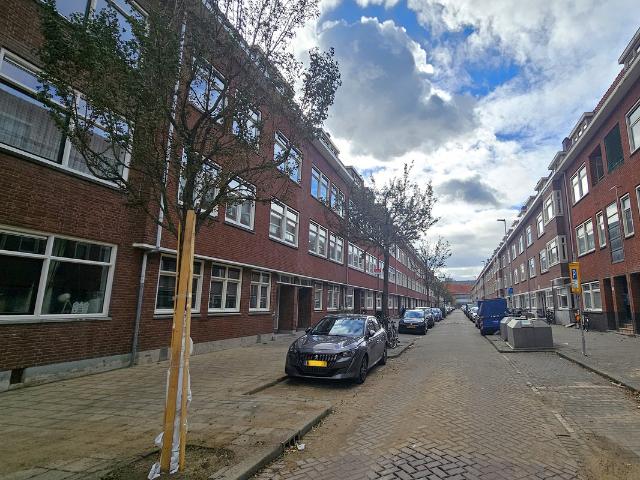 Benedenwoning te koop in Charlois, Rotterdam