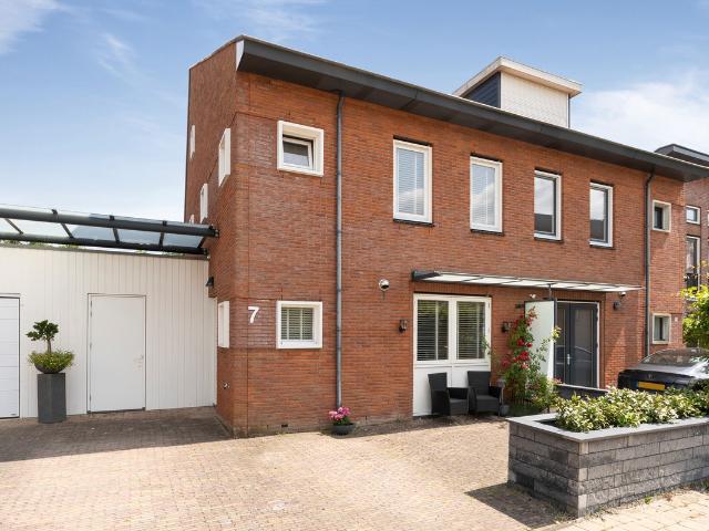 Eengezinswoning te koop in Hoofddorp, Floriande