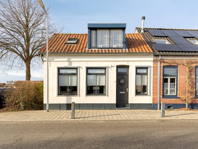 Woning te koop in Herkingen, Zuid Holland