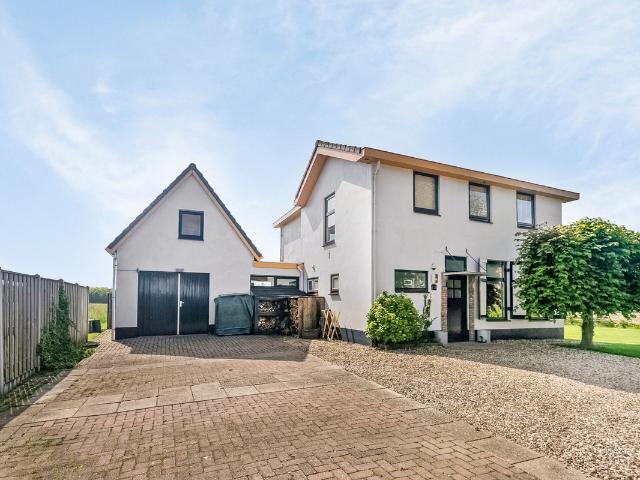 Eengezinswoning te koop in Nieuwe-tonge, Zuid Holland