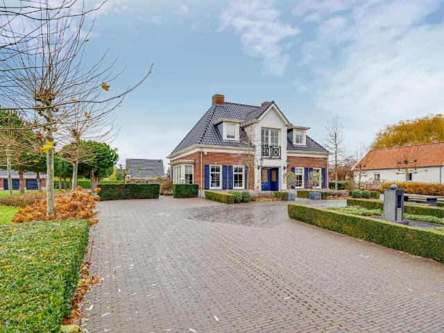 Woning te koop in Oude-tonge, Zuid Holland
