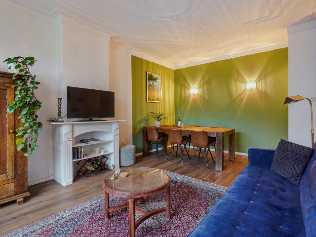 Studio te koop in Bloemenbuurt, 's-gravenhage