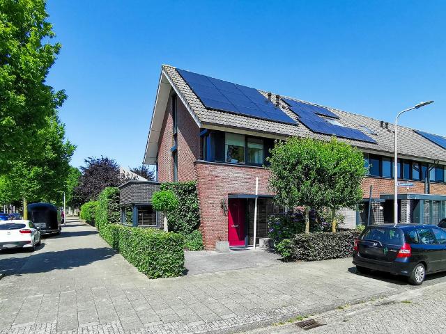 Eengezinswoning te koop in Tilburg, Tuindorp de Kievit