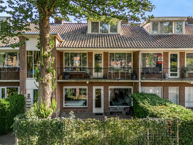 Benedenwoning te koop in Amstelveen