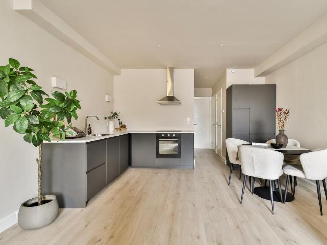 Benedenwoning te koop in Bloemhof, Rotterdam