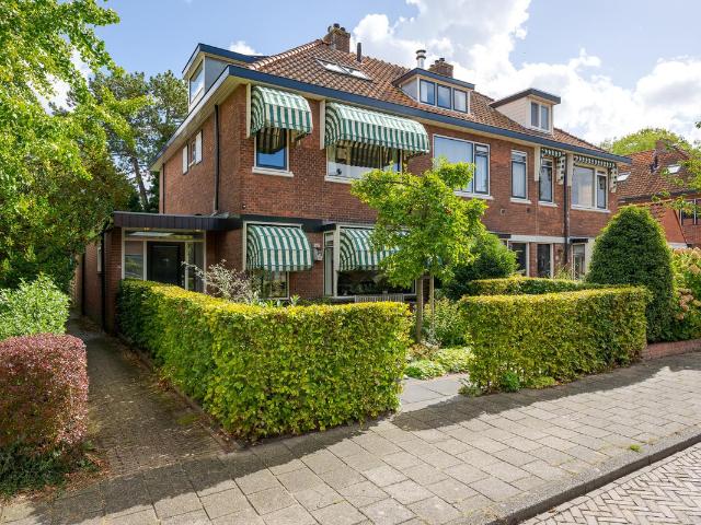 Woning te koop in Bloemenwijk, Voorschoten