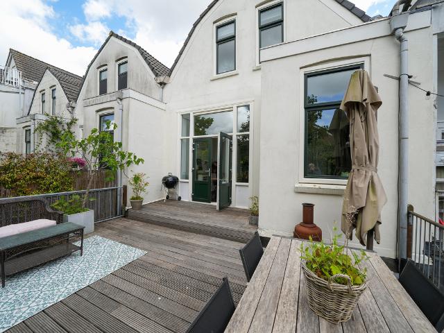 Bovenwoning te koop in Rotterdam, Middelland