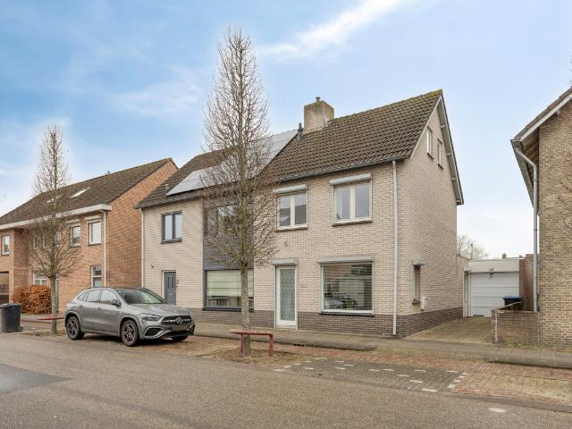 Woning te koop in Drimmelen, Noord Brabant