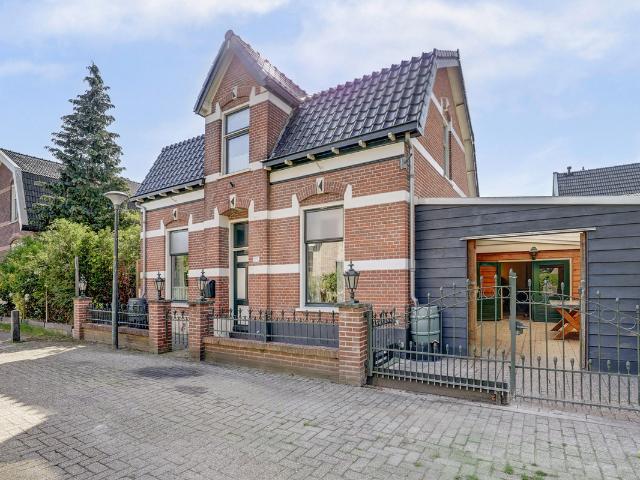 Woonboerderij te koop in Apeldoorn, Gelderland