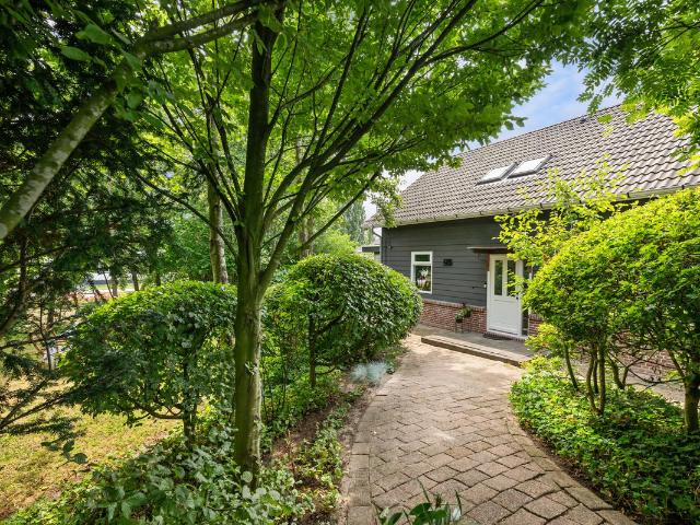 Chalet te koop in Barendrecht, Zuid Holland