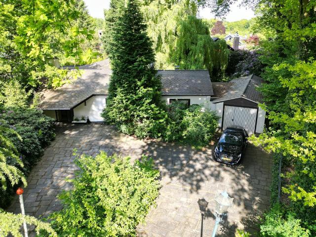 Bungalow te koop in Enschede