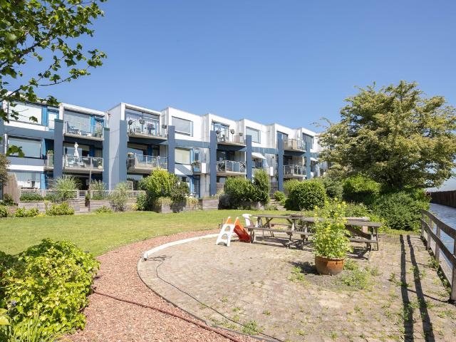 Benedenwoning te koop in Roelofarendsveen Benedenwoning te koop in Roelofarendsveen