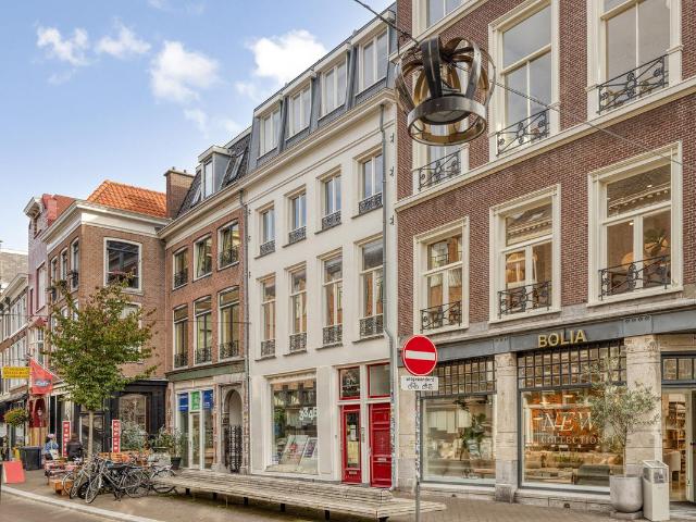 Bovenwoning te koop in Kortenbos, Den Haag