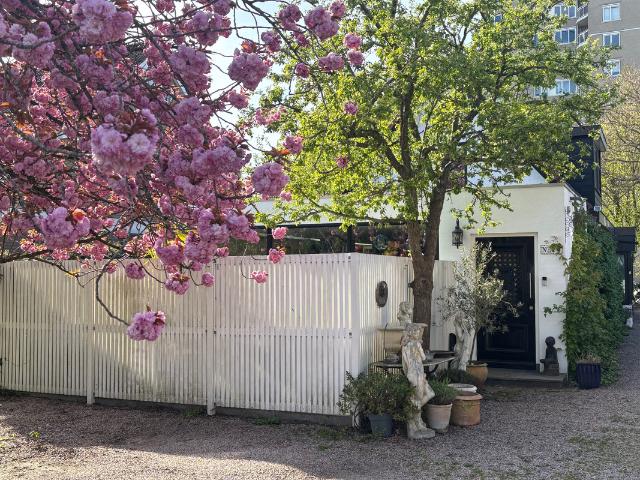 Woonboerderij te koop in Nieuw-West, Amsterdam