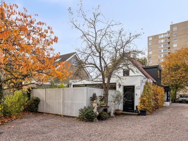 Woonboerderij te koop in Amsterdam, Noord Holland