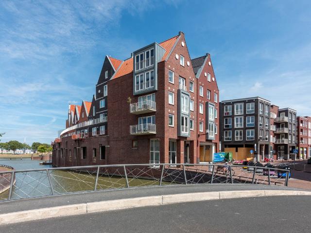 Bovenwoning te koop in Spijkenisse, Zuid Holland