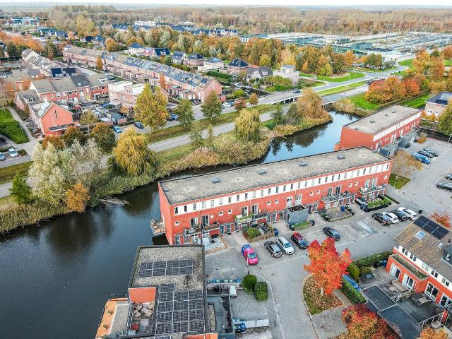 Dubbele Bovenwoning te koop in Stripheldenbuurt, Almere-haven