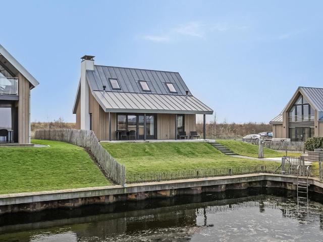 Villa te koop in Tholen