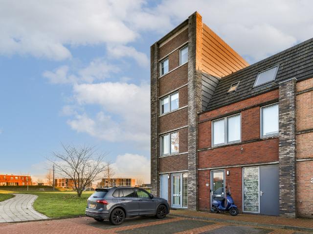 Woning te koop in Carnisselande, Barendrecht