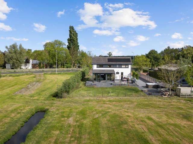 Villa te koop in Leidschendam, Stompwijk