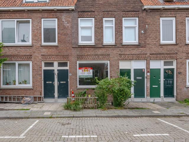 Benedenwoning te koop in Bloemhof, Rotterdam