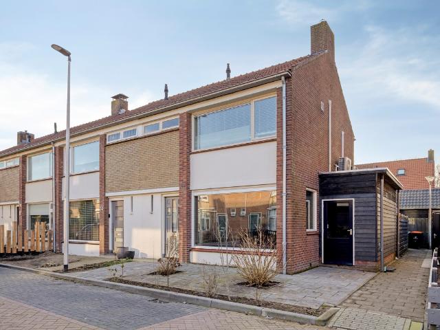 Woning te koop in Schelluinen, Zuid Holland