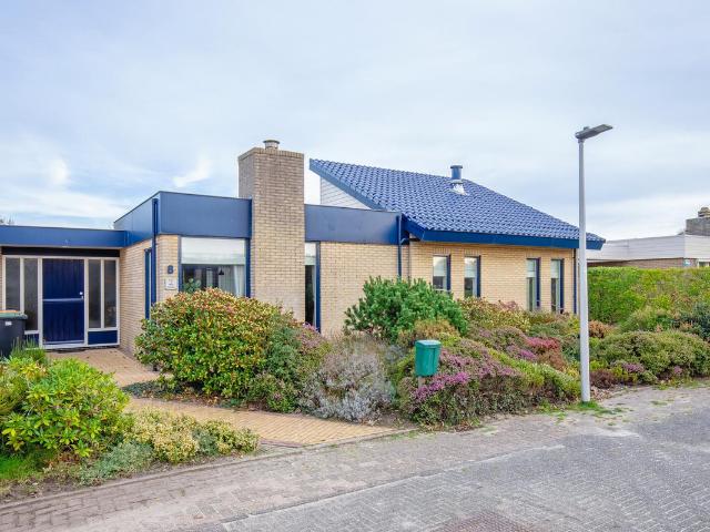 Bungalow te koop in De Koog, Noord Holland