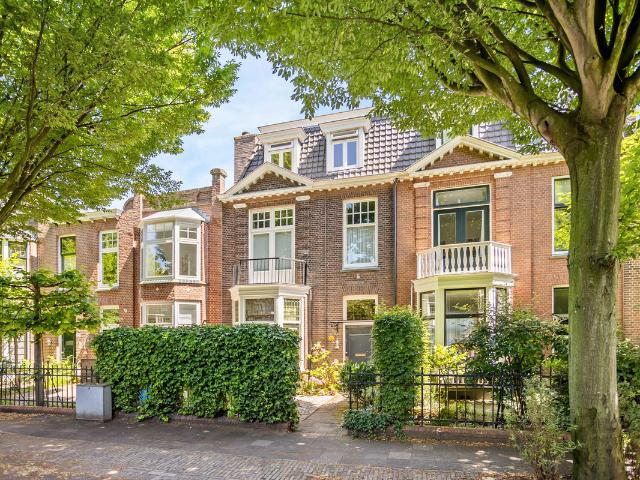 Woonboerderij te koop in Rijswijk, Bomenbuurt