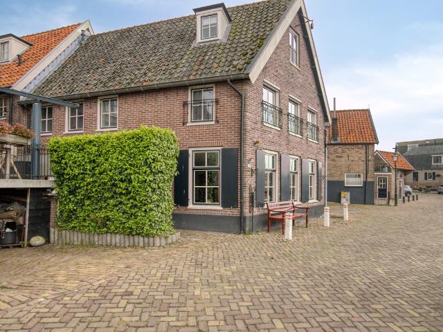 Benedenwoning te koop in Bunschoten-Spakenburg, Bunschoten