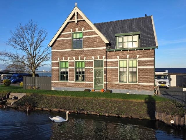 Bungalow te koop in Pijnacker, Zuid Holland