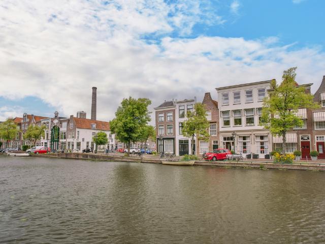 Geschakelde Woning te koop in Noordvest, Leiden