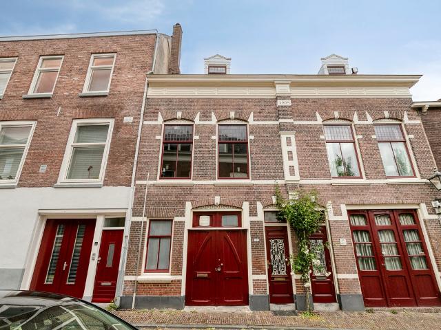 Herenhuis te koop in Schiedam