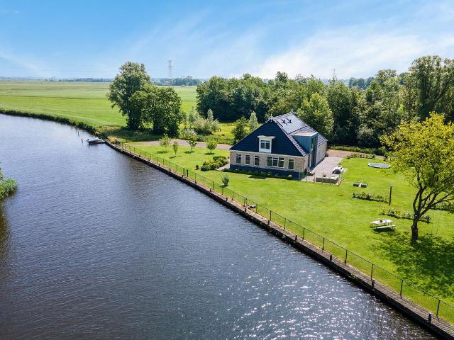 Woonboerderij te koop in Akkrum