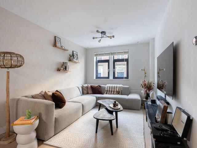 Benedenwoning te koop in Nieuw-Crooswijk, Rotterdam