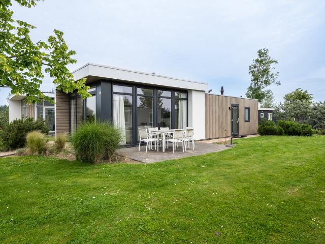 Bungalow te koop in Hellevoetsluis