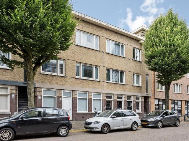 Bovenwoning te koop in 's-gravenhage, Molenwijk