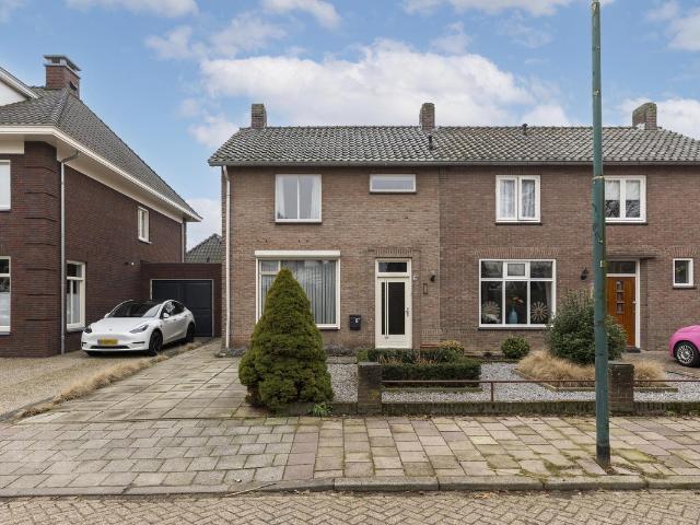 Woning te koop in Veldhoven Dorp, Noord Brabant