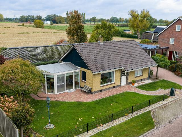 Bungalow te koop in Almelo, Overijssel