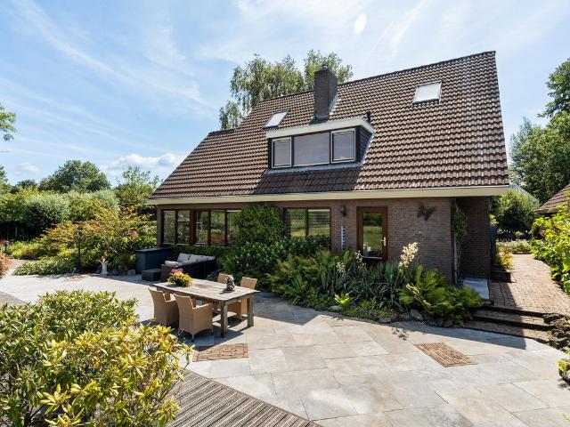 Villa te koop in Alblasserdam
